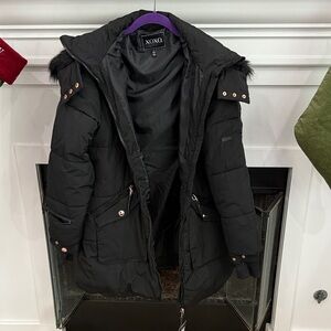 New with tags- XOXO Black Puffer Jacket with Faux Fur Detachable Hood- Large